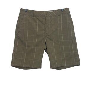 Under Armour Golf Shorts Mens 34R Beige Plaid Performance